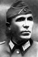 М. Кузнєцов у формі<br>офіцера вермахту 